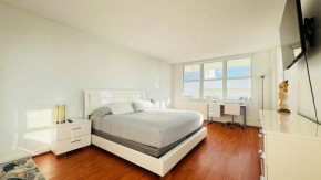 Oceanfront Luxury Miami Escape Pool&Gym